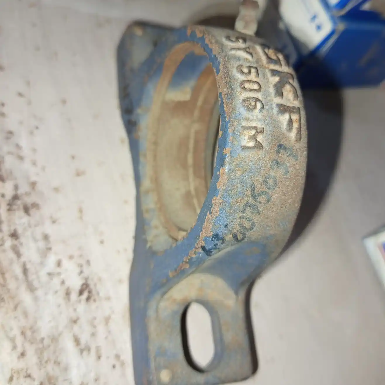 BEARING BLOCK SY 506  -LOCAL 